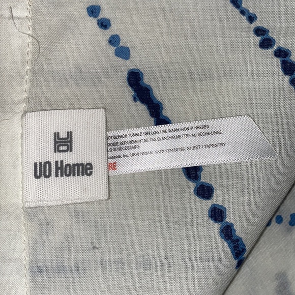 Urban Outfitters Tapestry - Picture 3 of 4